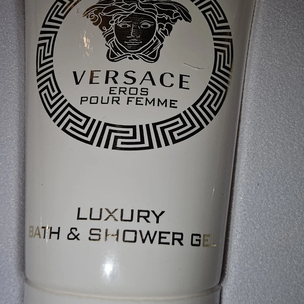 Versace Eros Pour Femme Gift Set - Gold and White - Picture 2 of 7